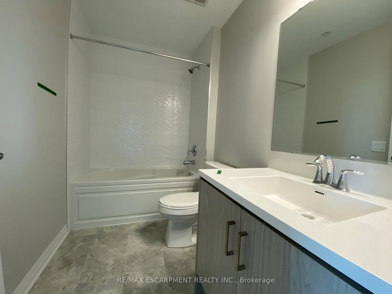 95 Dundas Oakville,ON L6M 5N4 — Photo 16