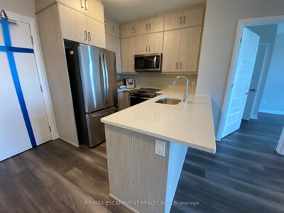 95 Dundas Oakville,ON L6M 5N4 — Photo 7