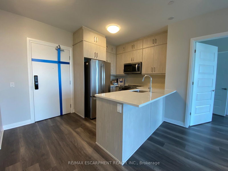 95 Dundas Oakville,ON L6M 5N4 — Photo 8