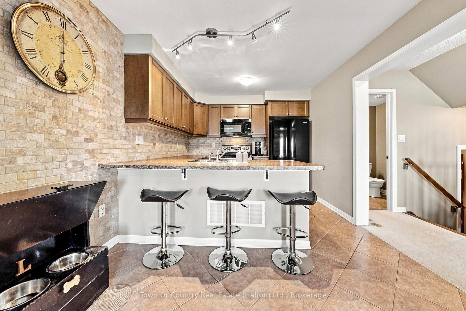 641 Speyer Circle • Milton, ON photo 8