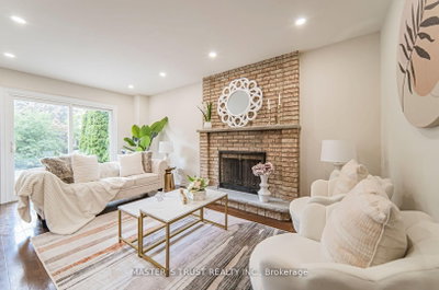 2502 Folkway Drive • Mississauga, ON photo 9