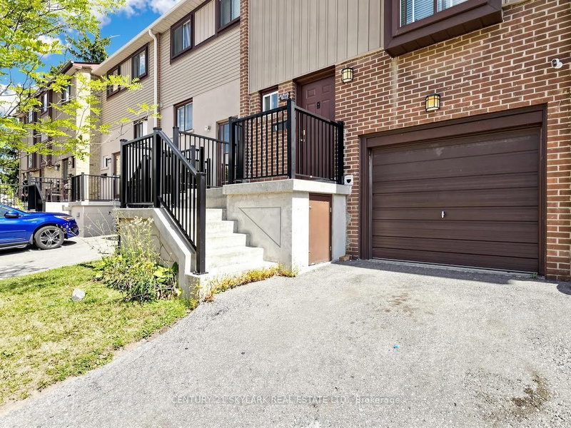 164 Moregate Crescent N