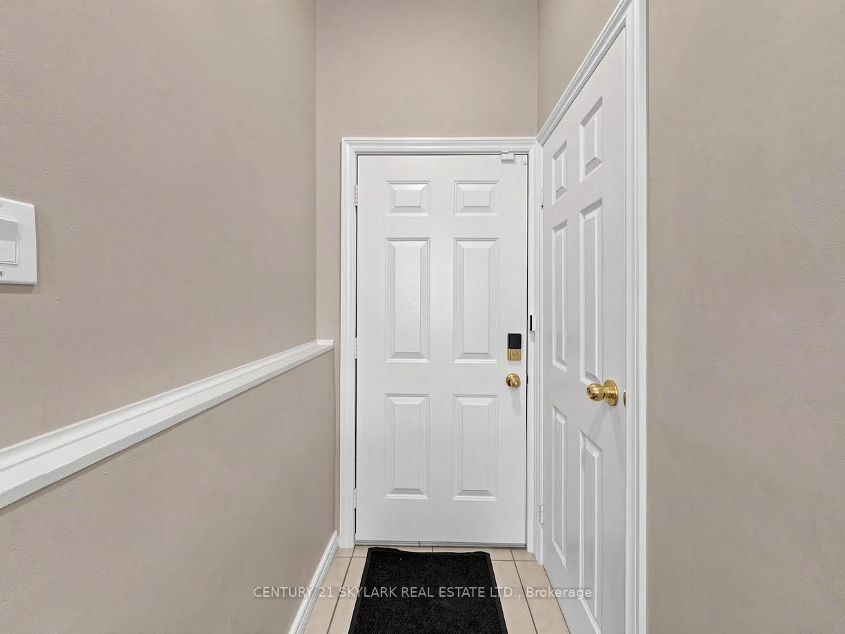 164 Moregate Crescent N • Brampton, ON photo 6