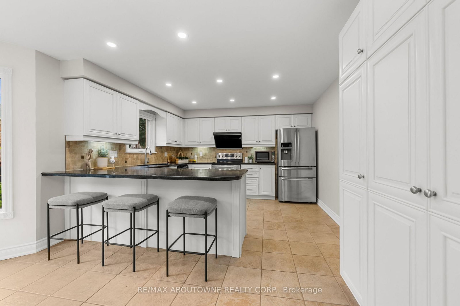 435 March Crescent • Oakville, ON photo 15