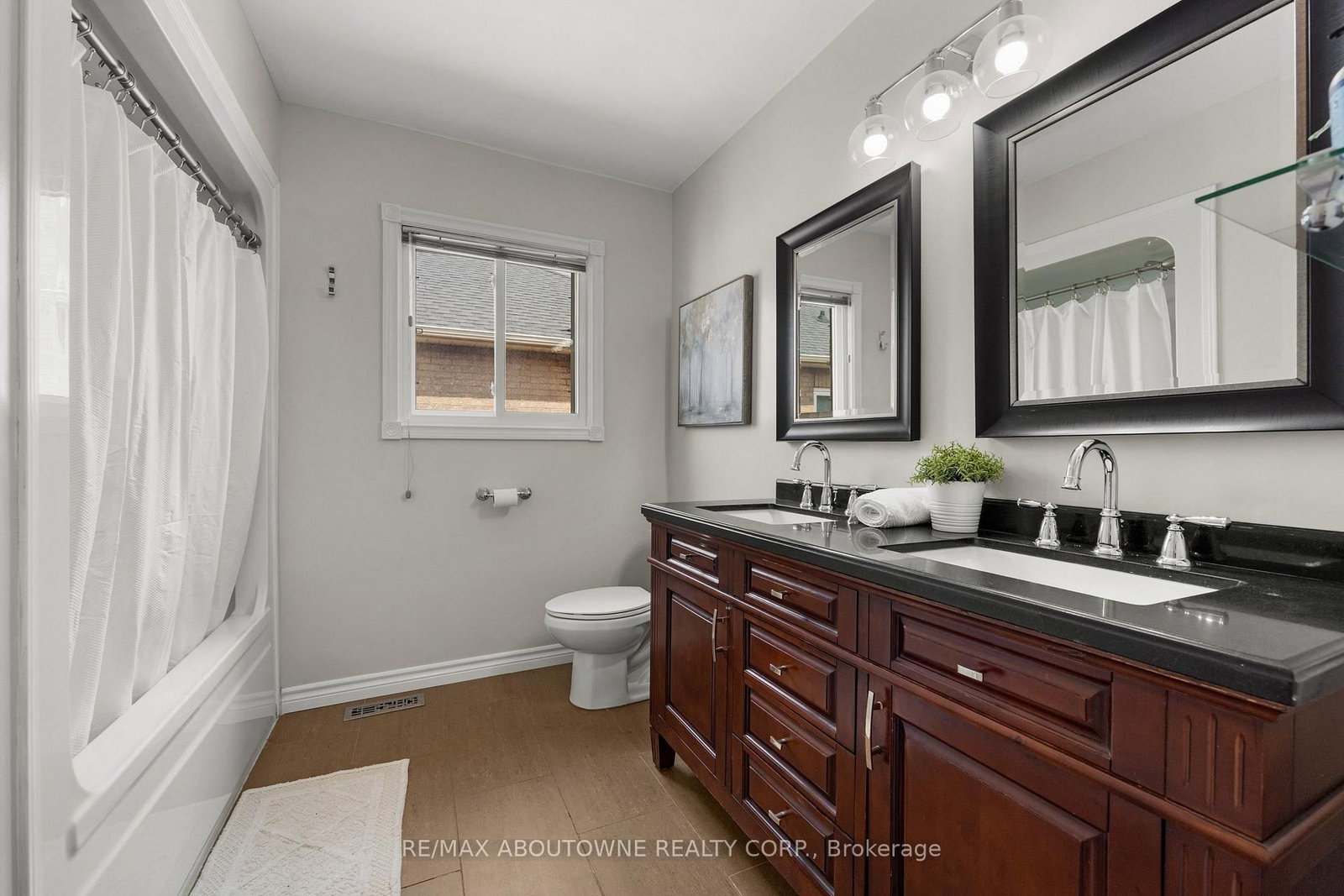 435 March Crescent • Oakville, ON photo 39