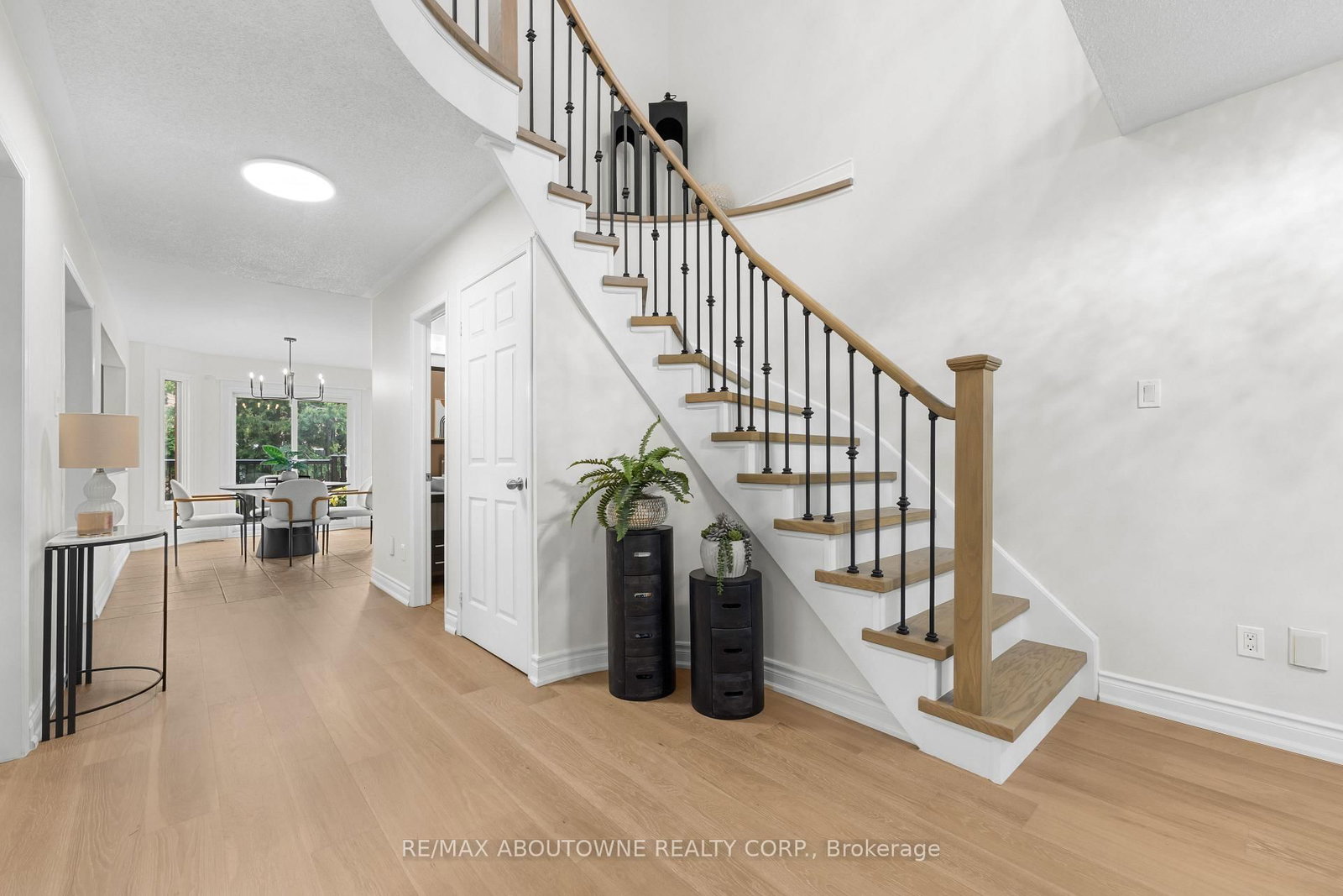 435 March Crescent • Oakville, ON photo 6