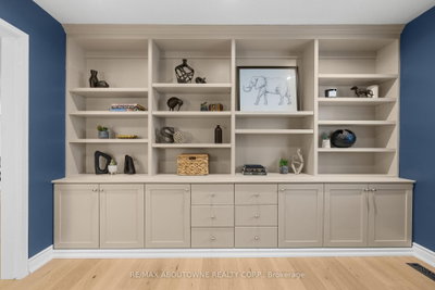 435 March Crescent • Oakville, ON photo 8