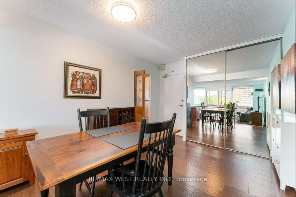 240 Scarlett Road • #807 • Toronto, ON photo 13
