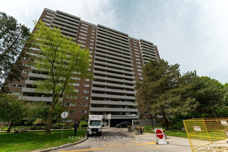 807 - 240 Scarlett Road