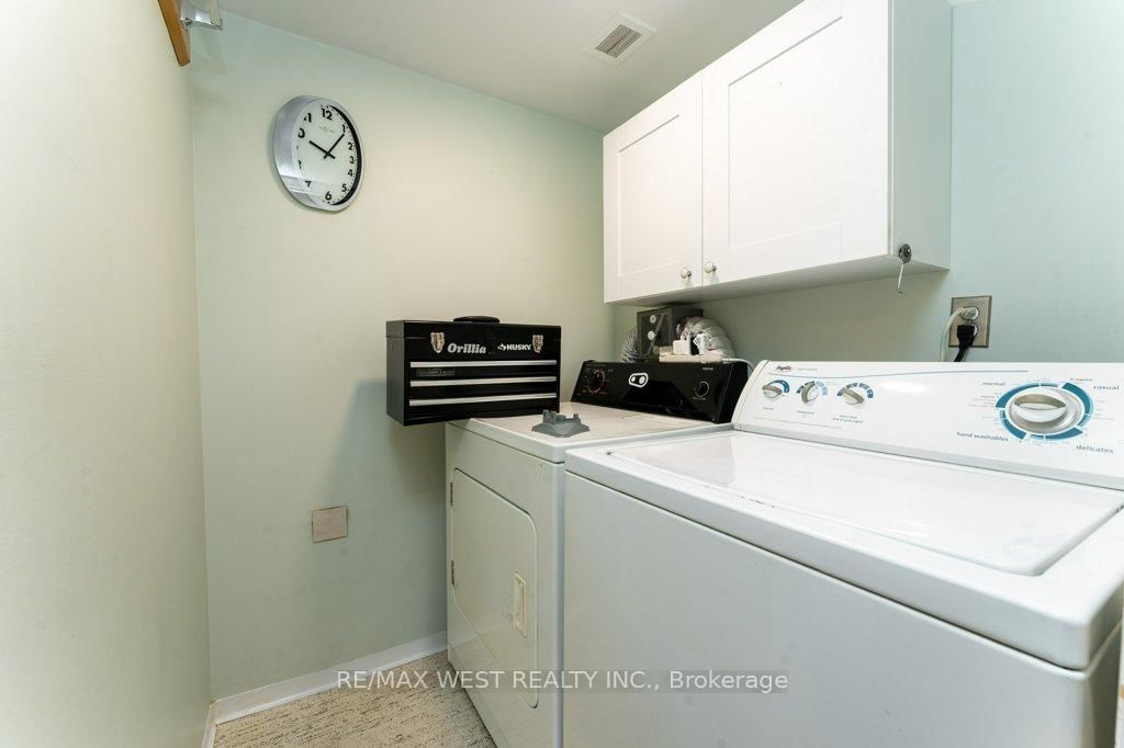 240 Scarlett Road • #807 • Toronto, ON photo 26