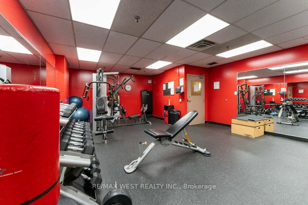 240 Scarlett Road • #807 • Toronto, ON photo 33