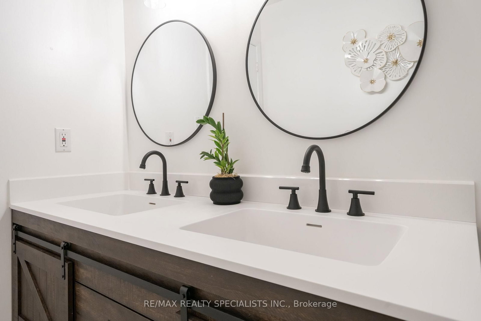 2431 Basswood Crescent • Mississauga, ON photo 21