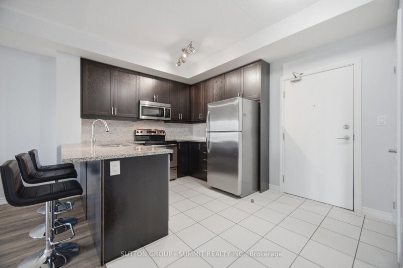 570 Lolita Mississauga,ON L5A 0A1 — Photo 9