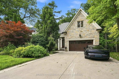 2025 Heartwood Court • Mississauga, ON photo 2