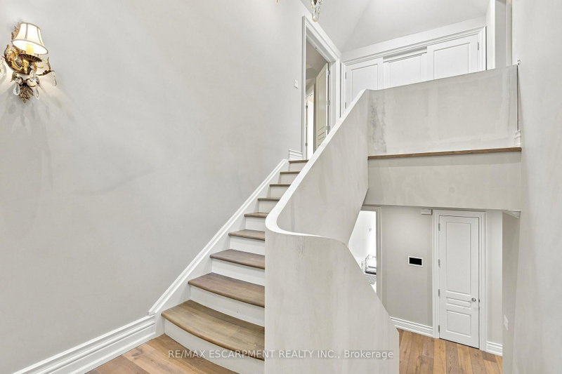 2025 Heartwood Mississauga,ON L5C 4P7 — Photo 37