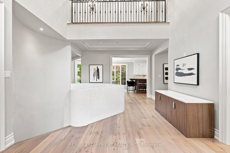 2025 Heartwood Mississauga,ON L5C 4P7 — Photo 7