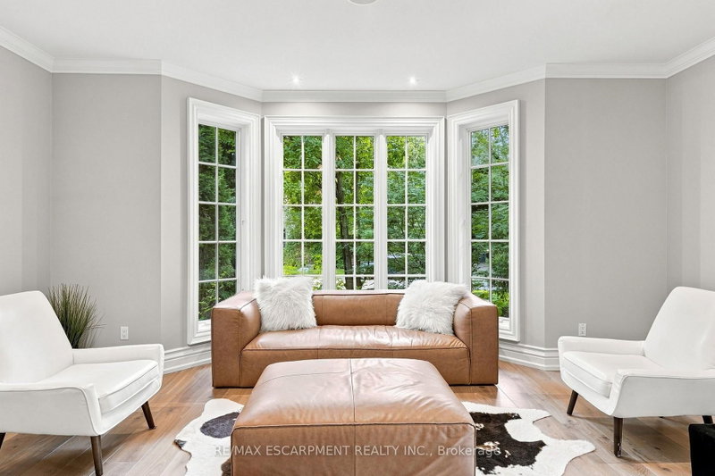 2025 Heartwood Mississauga,ON L5C 4P7 — Photo 8