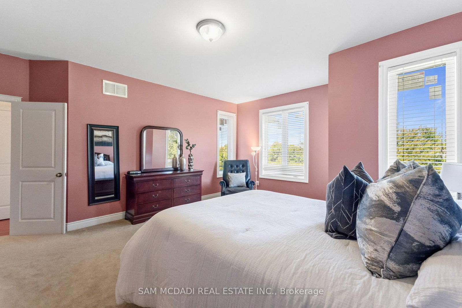 15 Eaglesprings Crescent • Brampton, ON photo 16