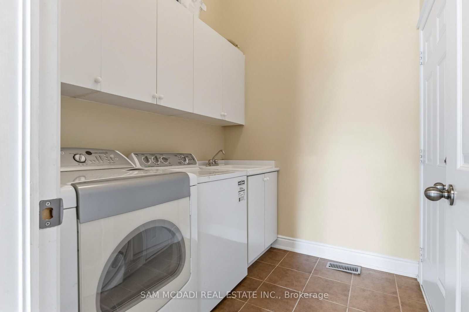 15 Eaglesprings Crescent • Brampton, ON photo 25