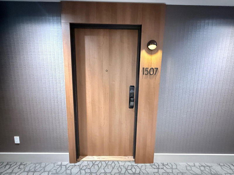 21 Park Mississauga,ON L5G 0C2 — Photo 8
