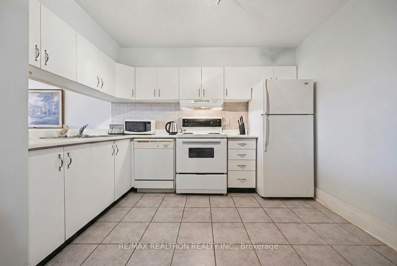 236 Albion Road • #903 • Toronto, ON photo 6