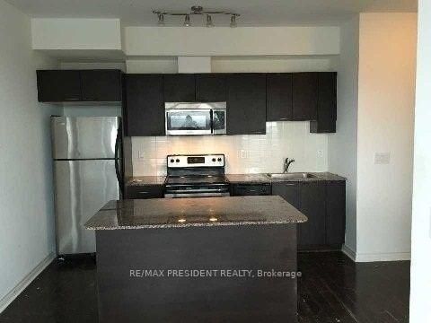 2102 - 385 Prince Of Wales Drive