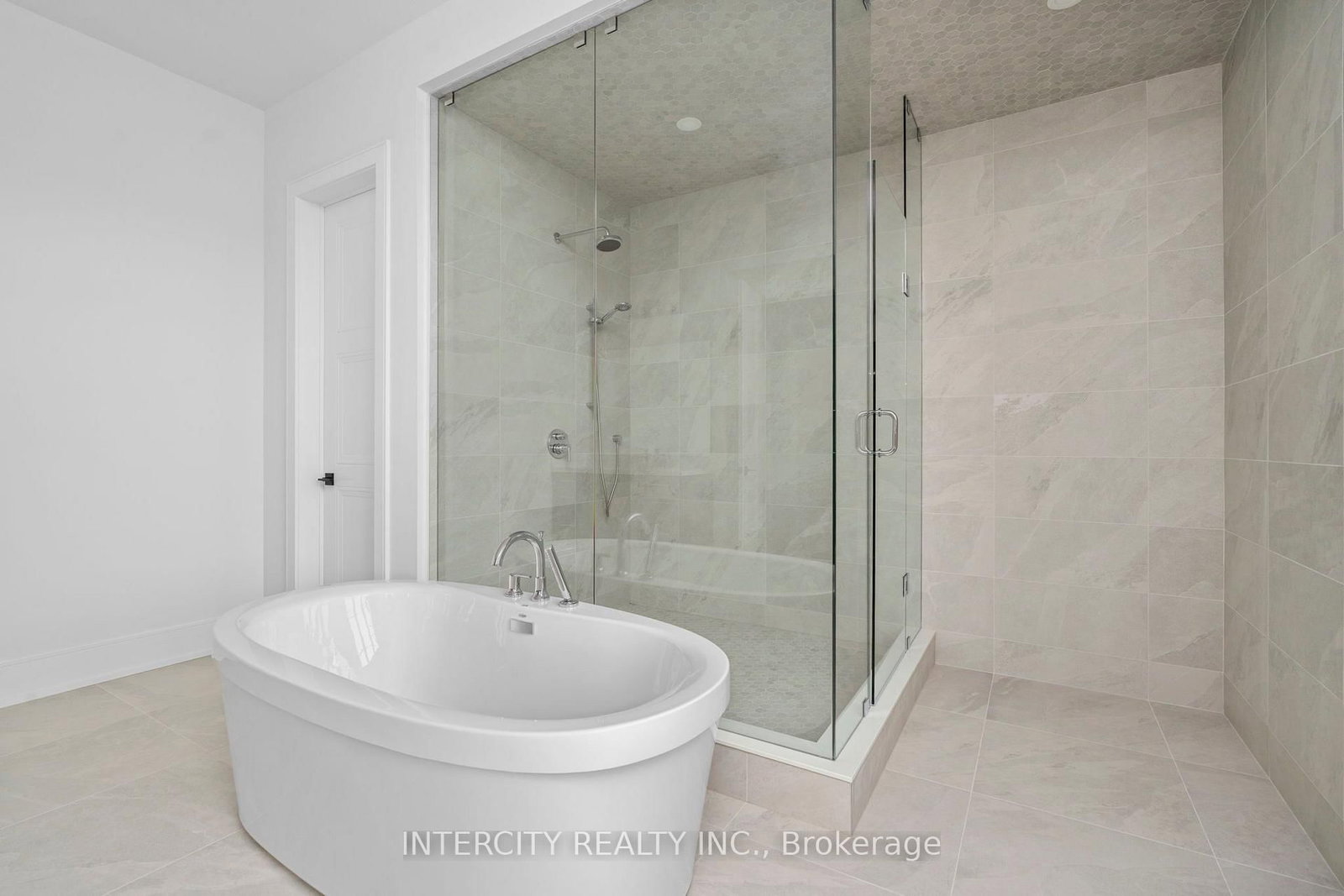20 Gold Bottom Crescent • Brampton, ON photo 32