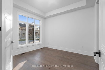 20 Gold Bottom Crescent • Brampton, ON photo 8