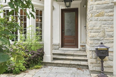 2025 & 2035 Heartwood Court • Mississauga, ON photo 4