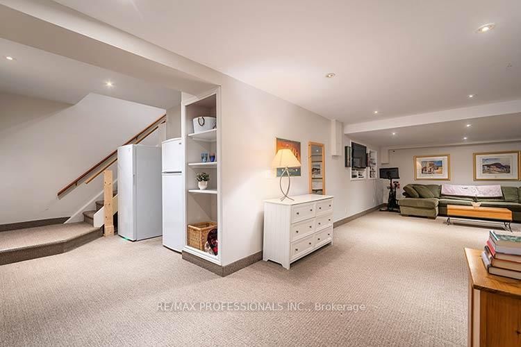 7 Treeline Court • Toronto, ON photo 30