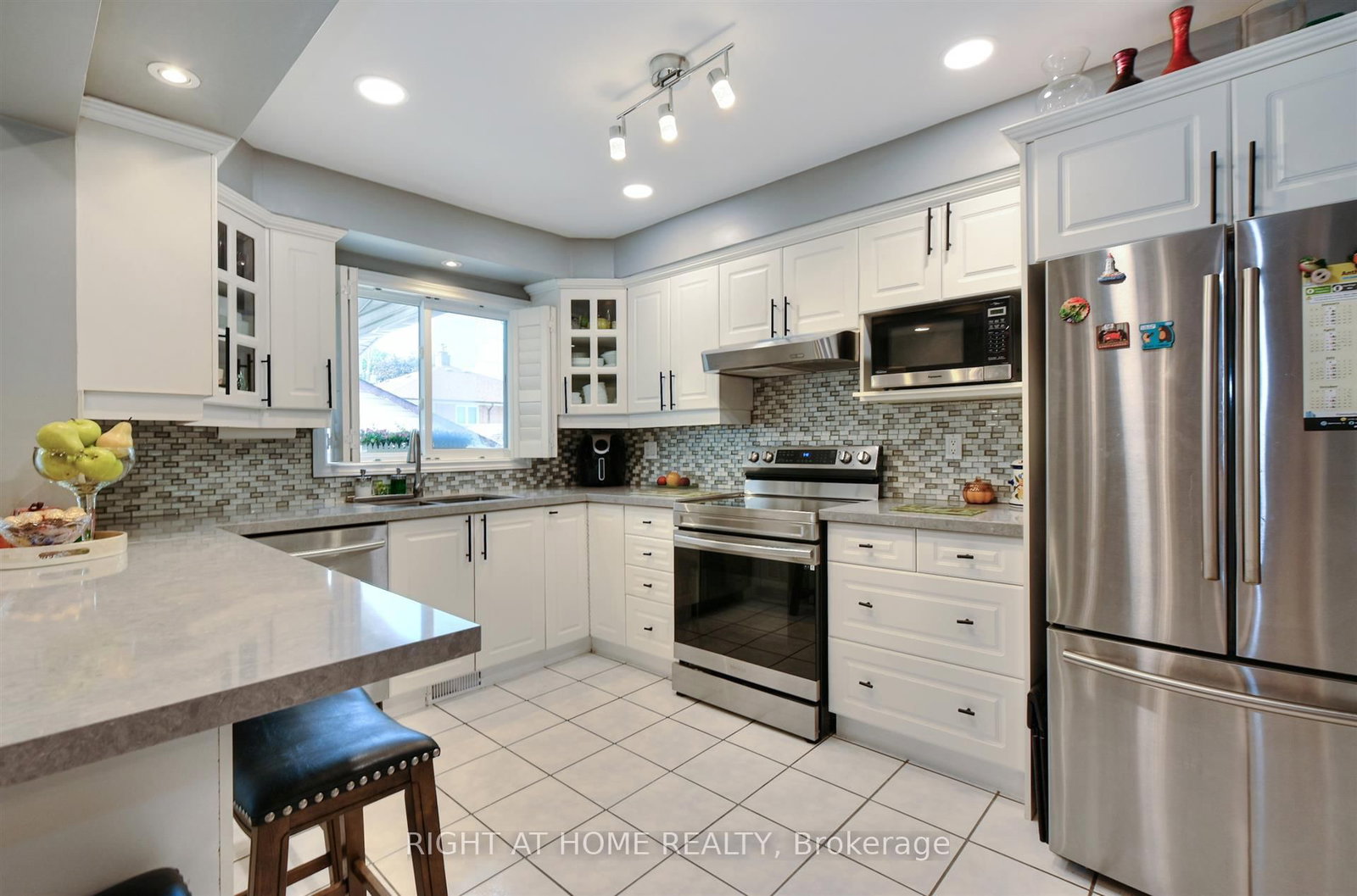 50 Chalkfarm Drive • Toronto, ON photo 9