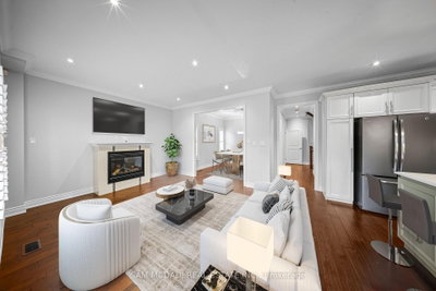 1238 Strathy Avenue • Mississauga, ON photo 8