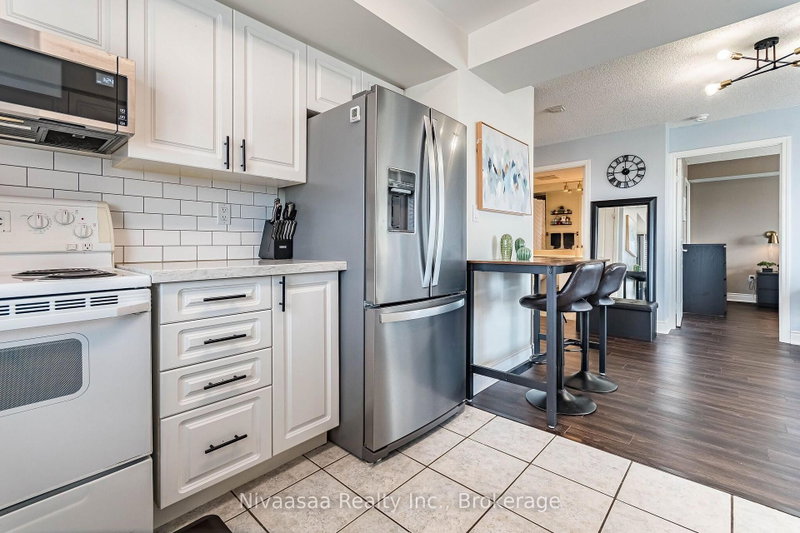 300 Ray Lawson Brampton,ON L6Y 5H5 — Photo 19