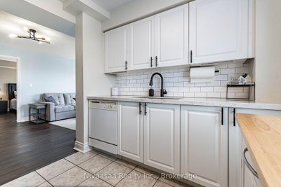 300 Ray Lawson Brampton,ON L6Y 5H5 — Photo 20