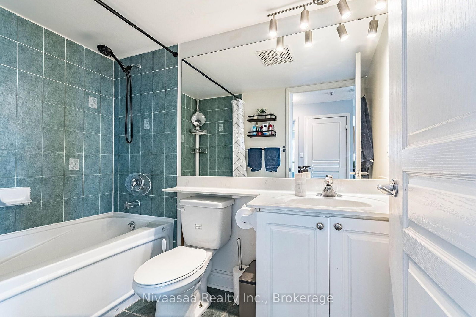 300 Ray Lawson Boulevard • #514 • Brampton, ON photo 24
