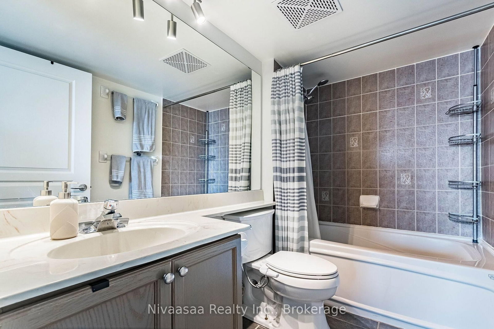 300 Ray Lawson Boulevard • #514 • Brampton, ON photo 28