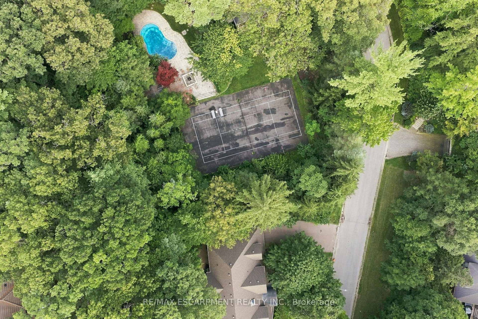 2035A Heartwood Court • Mississauga, ON photo 4