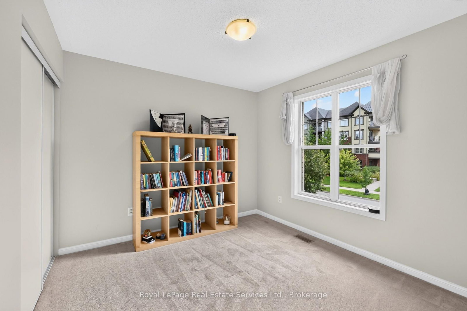 3071 Rotary Way E • Burlington, ON photo 20