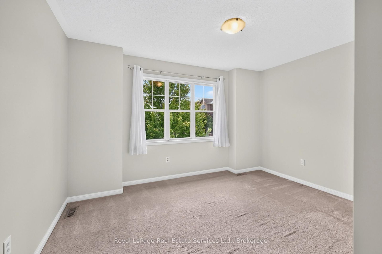 3071 Rotary Way E • Burlington, ON photo 21