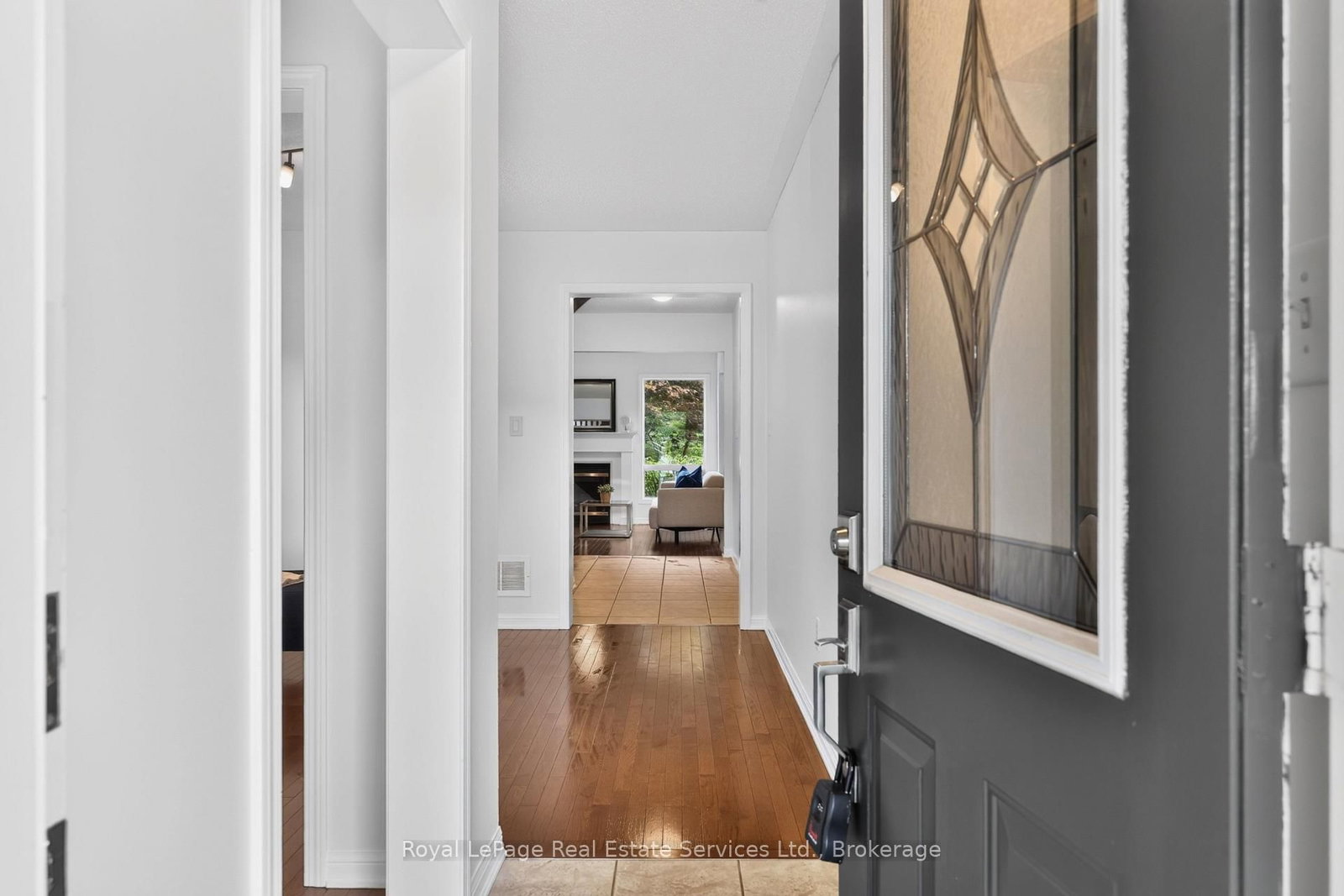 3071 Rotary Way E • Burlington, ON photo 3