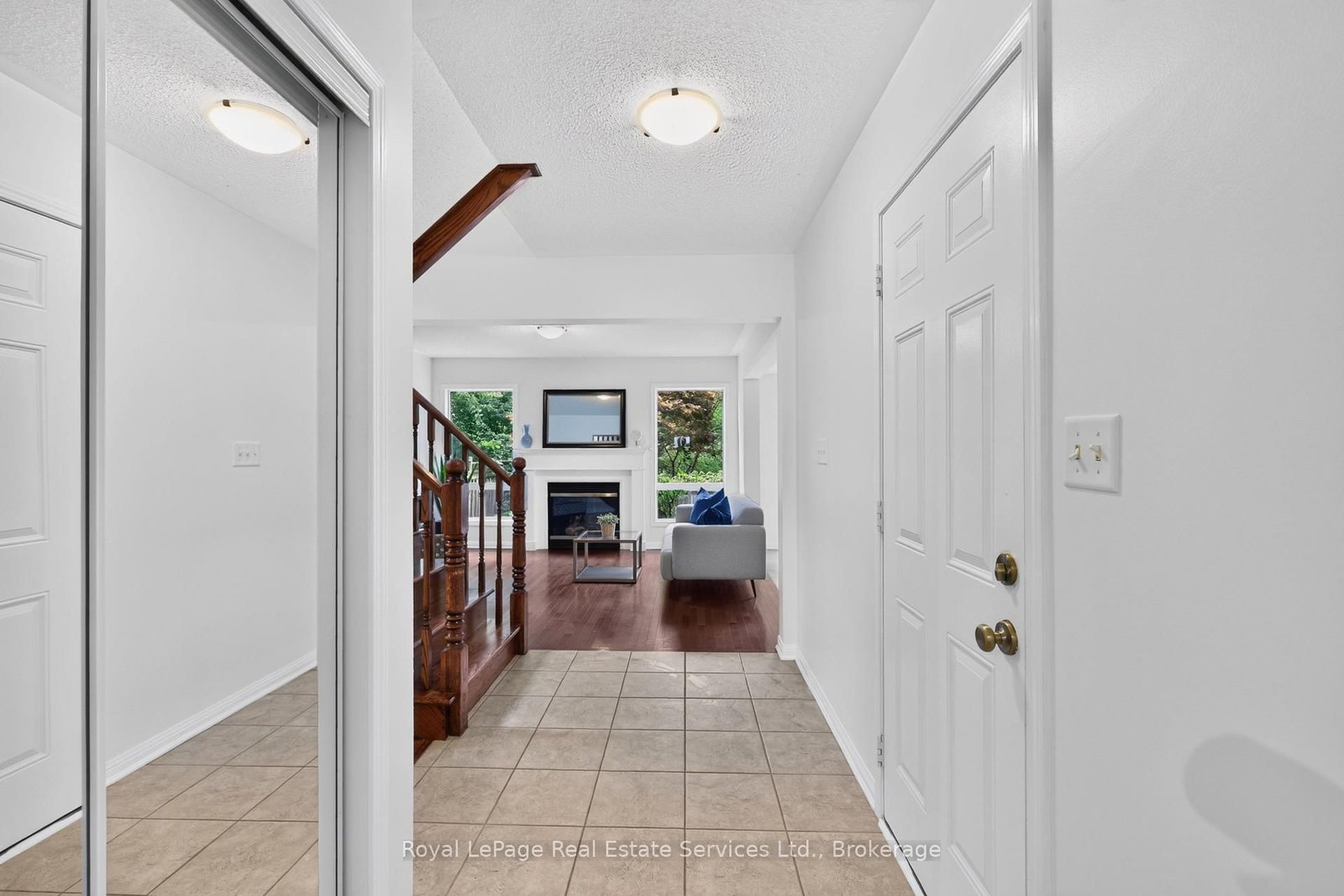 3071 Rotary Way E • Burlington, ON photo 6