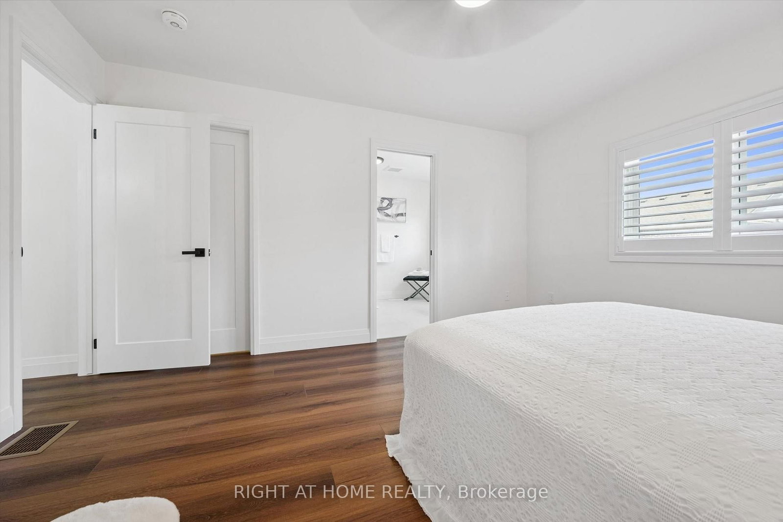 2294 Seton Crescent • Burlington, ON photo 23
