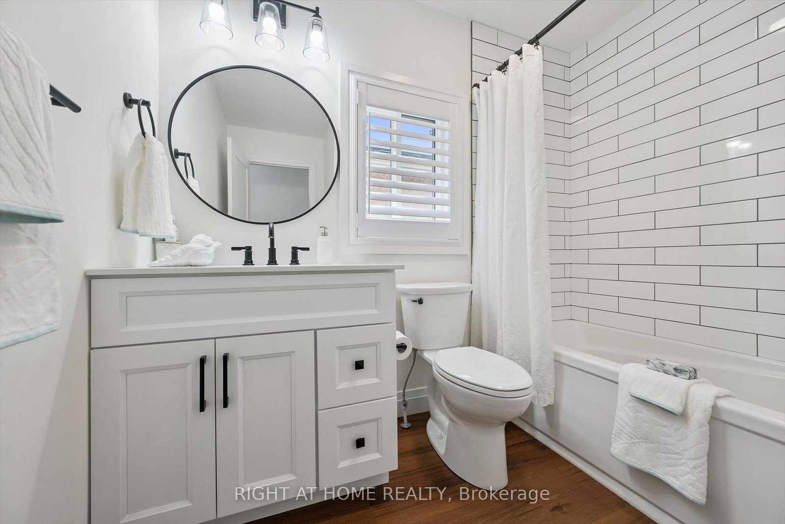 2294 Seton Crescent • Burlington, ON photo 30
