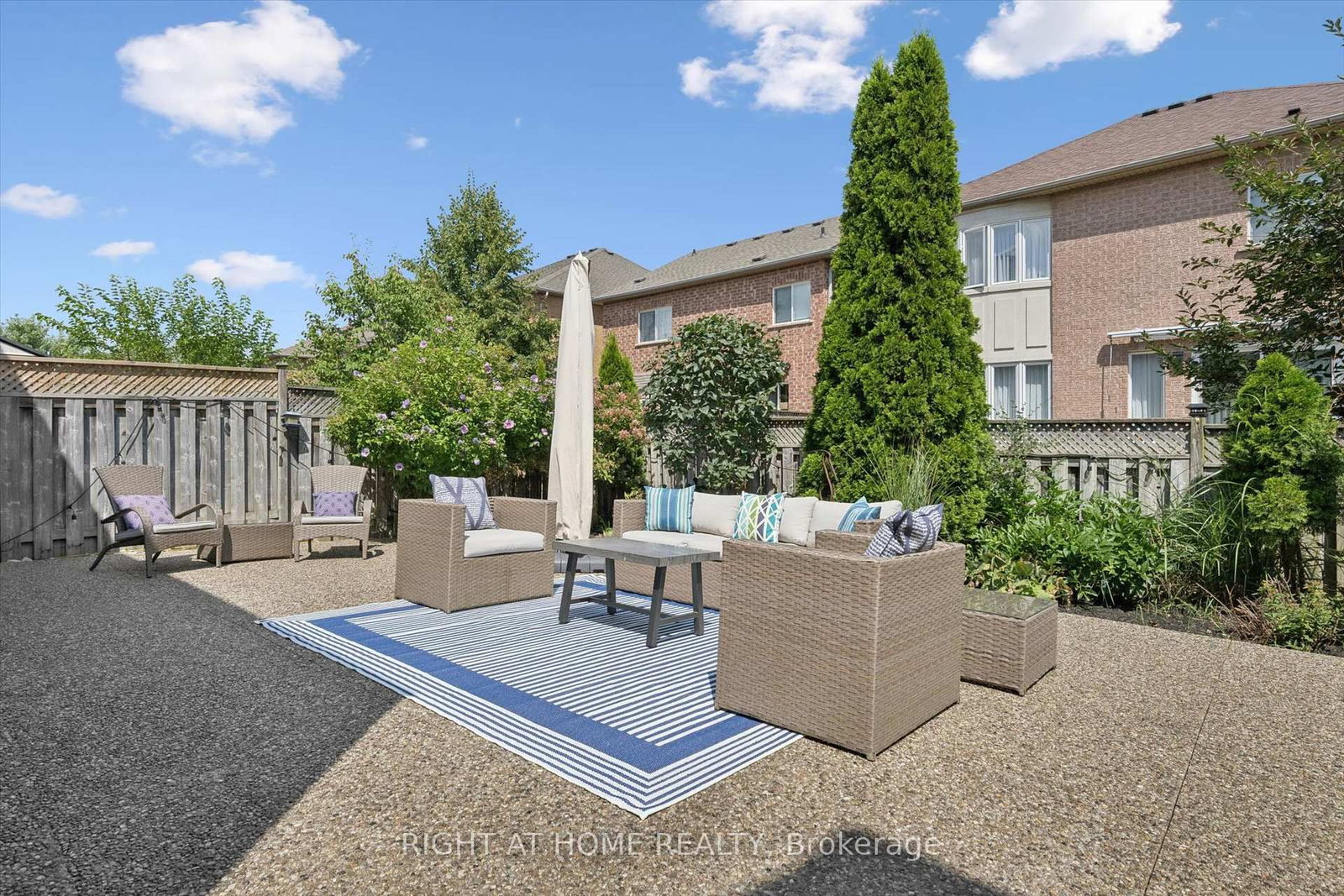 2294 Seton Crescent • Burlington, ON photo 40
