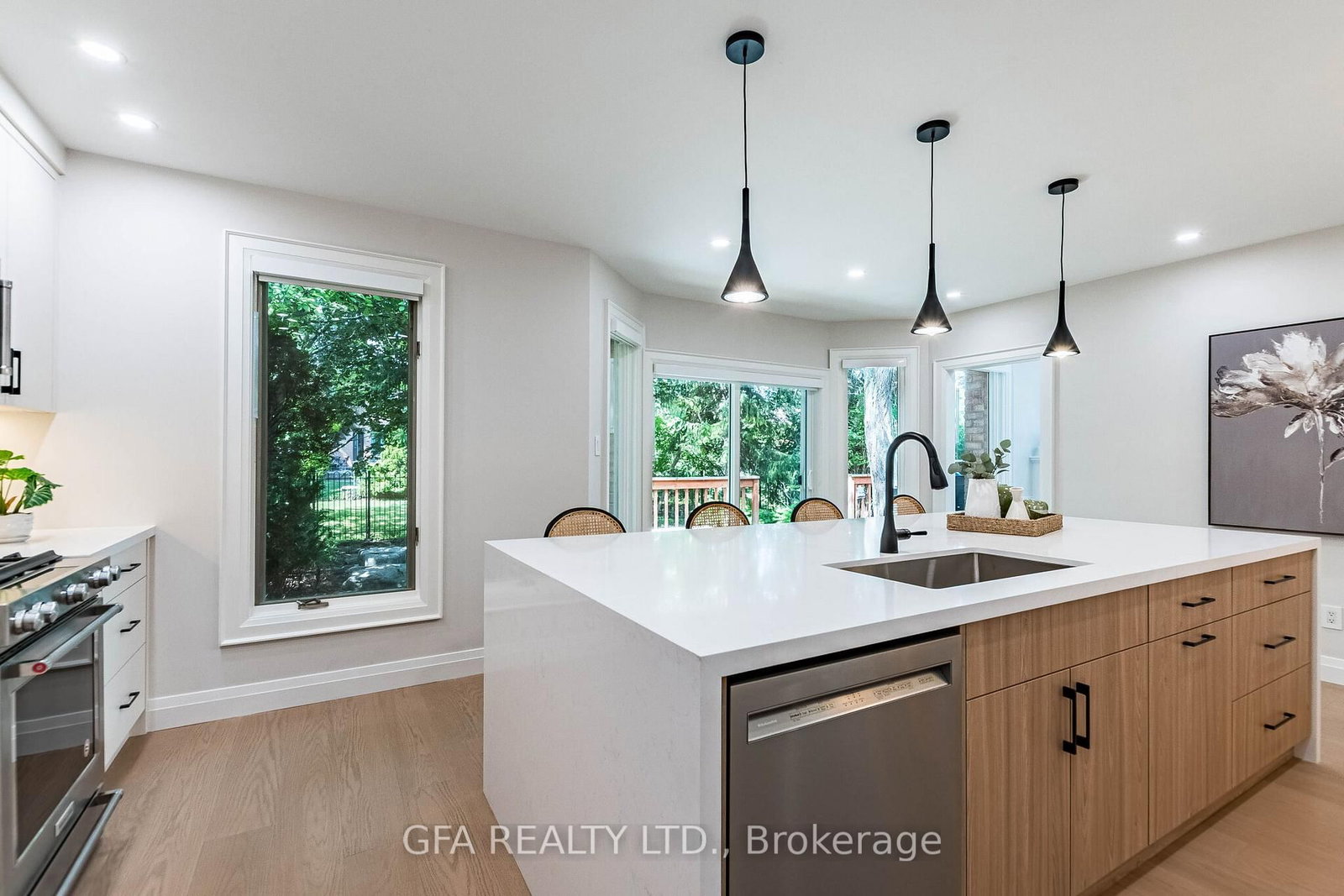 1027 Masters Green • Oakville, ON photo 17