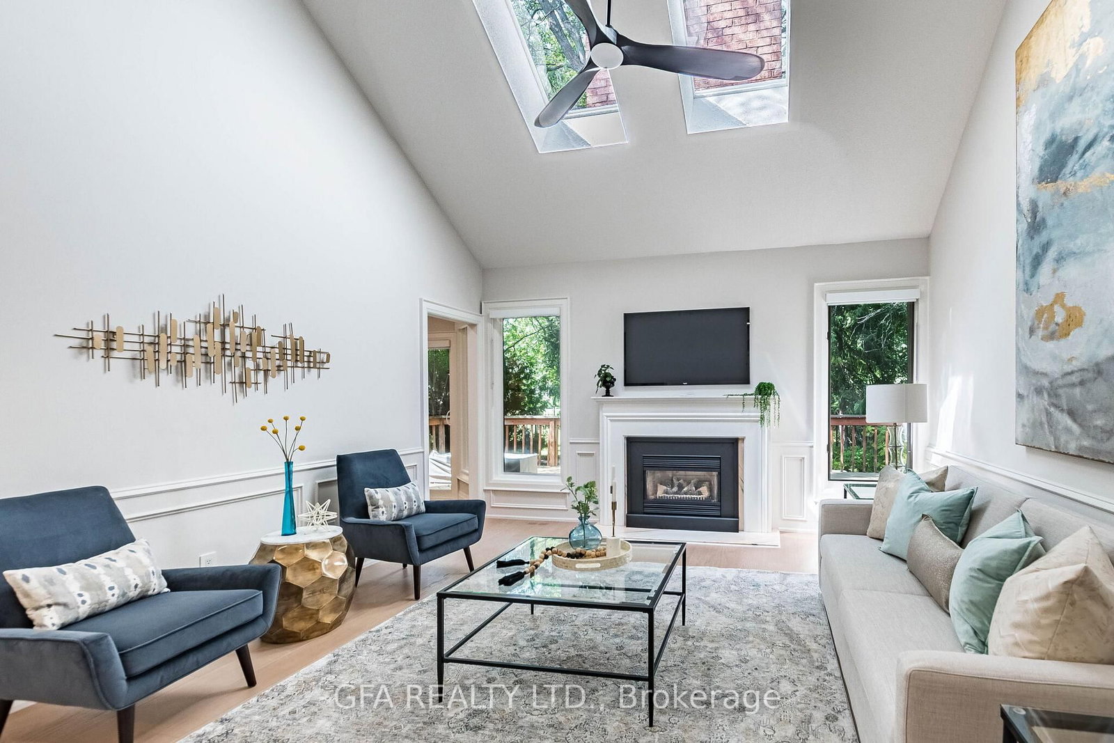 1027 Masters Green • Oakville, ON photo 18