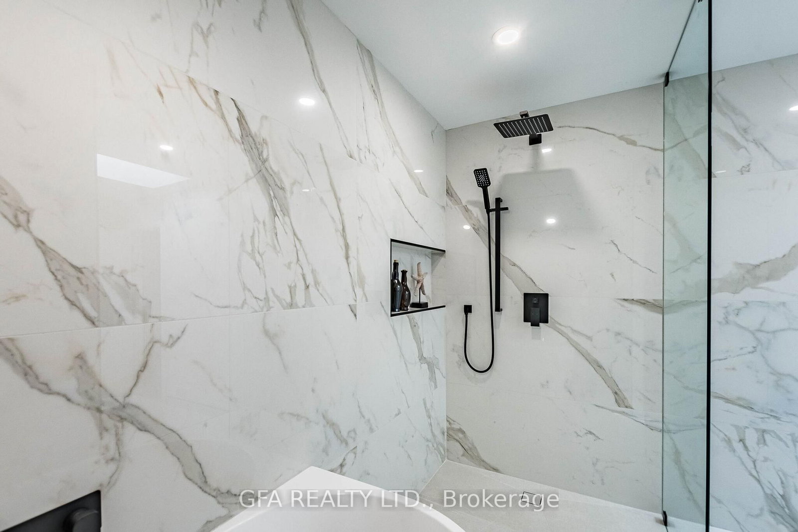 1027 Masters Green • Oakville, ON photo 35