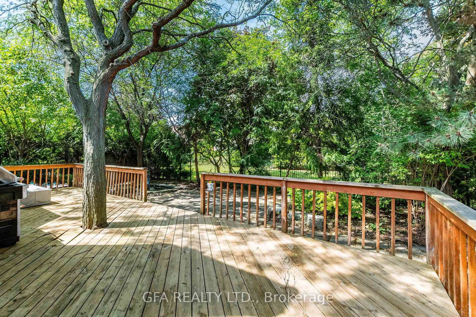 1027 Masters Green • Oakville, ON photo 43