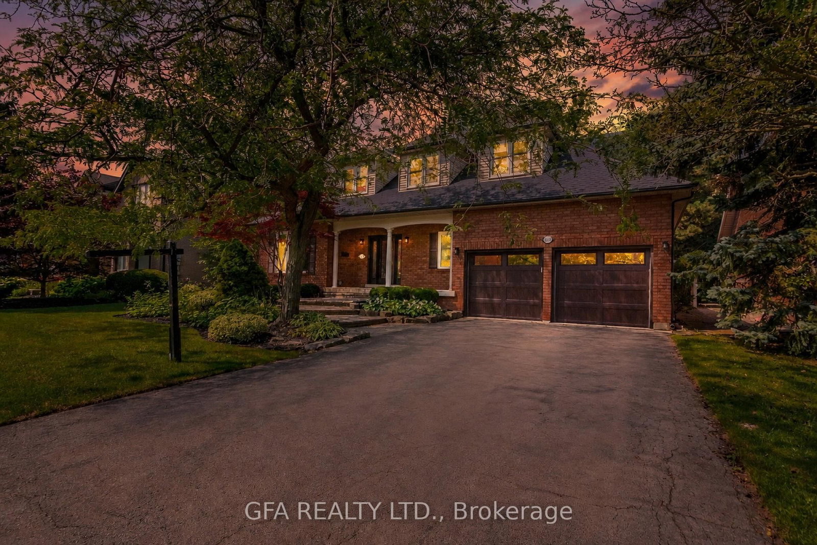 1027 Masters Green • Oakville, ON photo 48