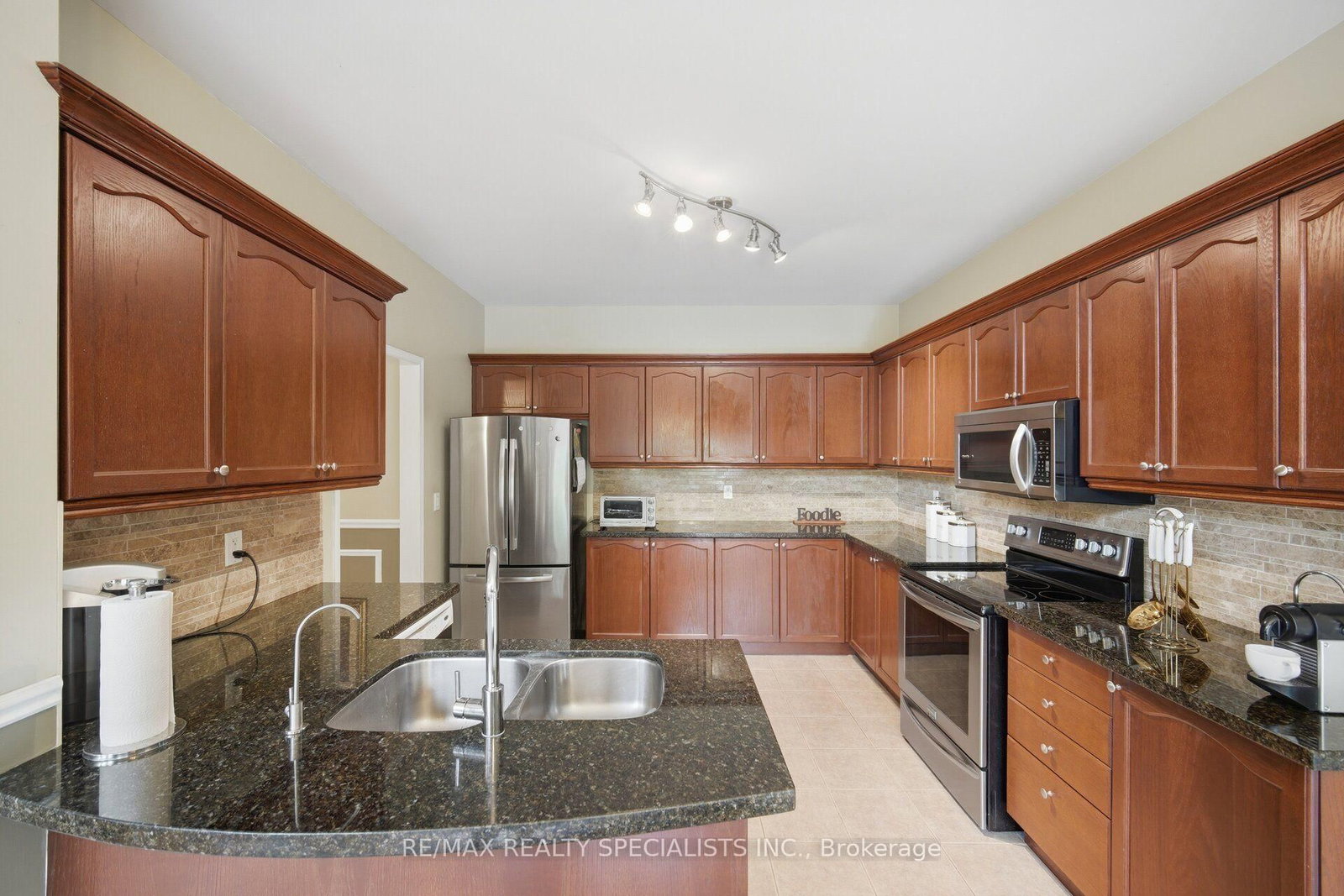 25 Dovergreen Drive • Brampton, ON photo 18